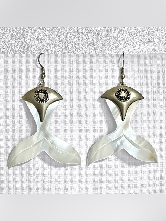 Artisan Jewelry - VTG Mother of Pearl Earrings Whale Tail Shaped Dangle Silver Tone Hooks Handmade